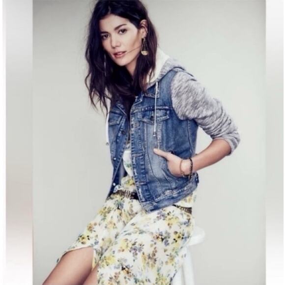 Free People Jean Jacket Blue Grey Denim Hooded‎ Trucker Distressed Womens Large - Picture 12 of 12